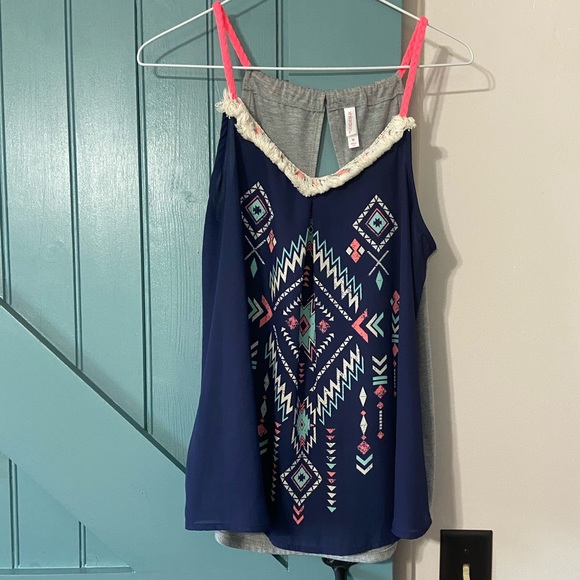 Xhilaration Womens Top sz M Blue Gray Aztec Boho Sleeveless Keyhole Back - Picture 3 of 8